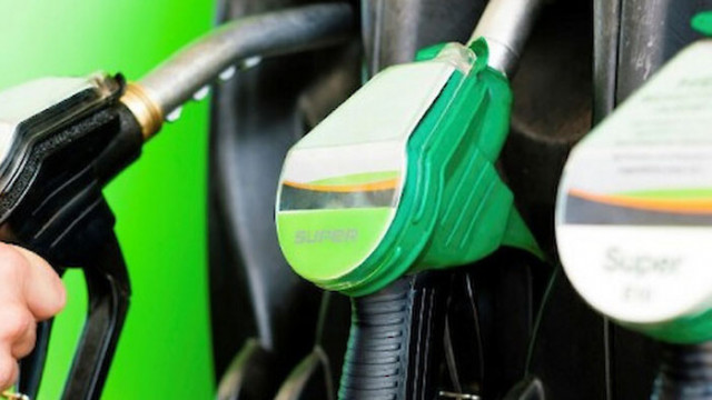 Будапеща обвърза цената на горивото с това къде е регистриран