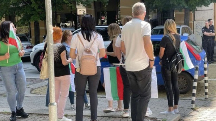 Превозвачите пред министерството на транспорта: Събев, оставка (СНИМКИ)