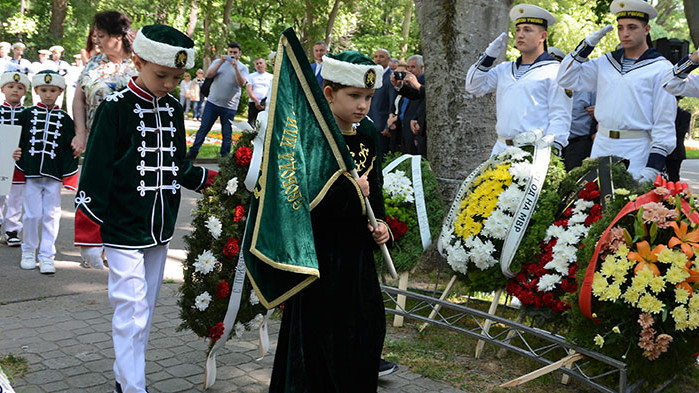 Варна отдаде почит на Христо Ботев и загиналите за национално освобождение