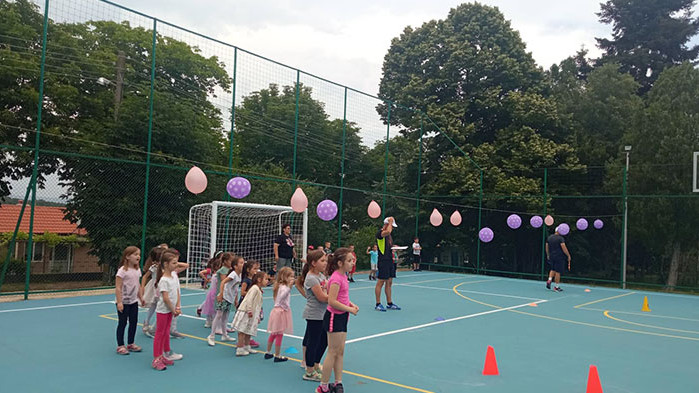 В село Звездица откриха обновеното игрище