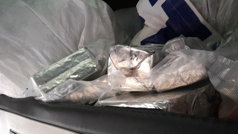 Мъж и жена с почти 500 грама наркотици заловени на АМ „Тракия“