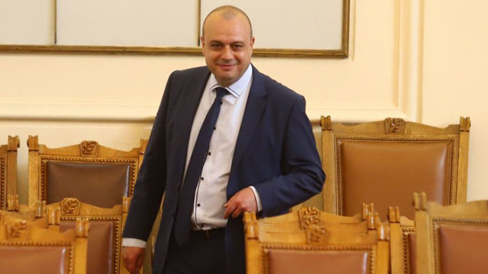 Министърът на туризма: Ако на бежанците не им харесват държавните бази, успех им пожелавам