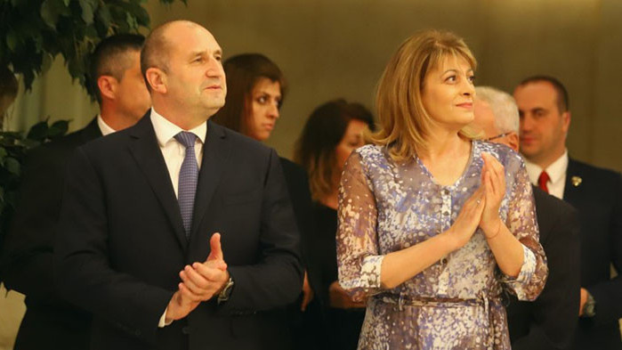 Десислава Радева, съпругата на българския президент, е тръгнала да извърви
