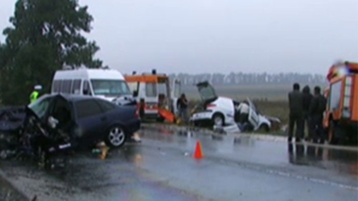 Катастрофа край Аксаково затвори пътя Варна-Добрич