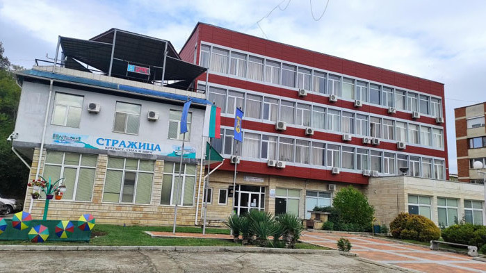 Стражица на протест срещу Рашков