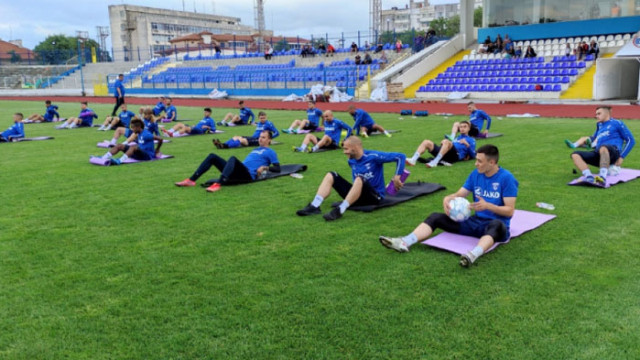 Футболистите на Спартак Варна излязоха за първа тренировка на клубния