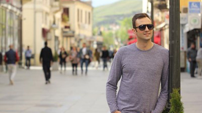 Певецът Ламбе Алабаковски беше арестуван снощи в дома си в