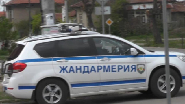 Жандармерия охранява Съдебната палата в Самоков По рано днес прокуратурата поиска