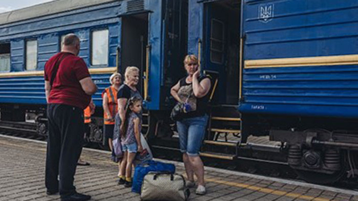 Прекратяването на военните конфликти и възстановяването на мира е единственият