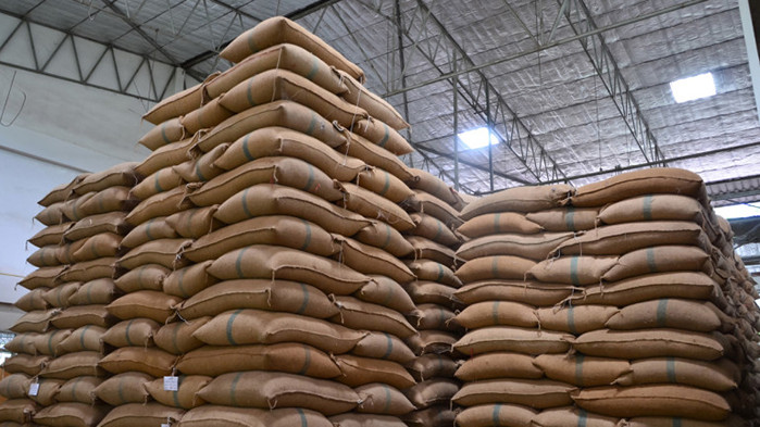 Виждаме един внос от Украйна, не знам как - с камиони,