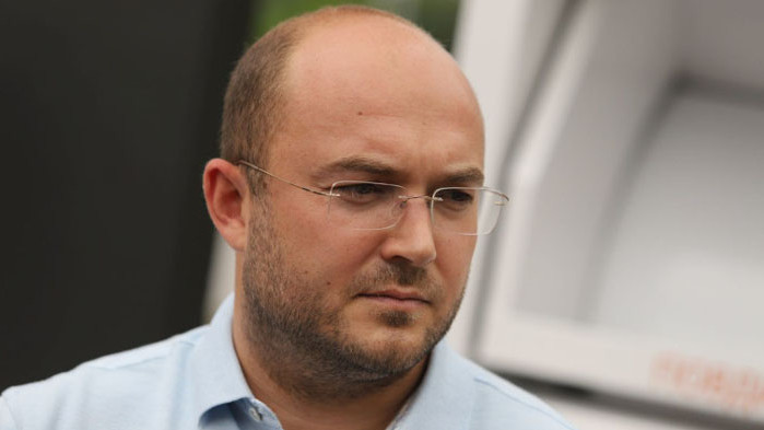 Препоръчвам на премиера да заповяда всяка вечер към 17,30 ч.