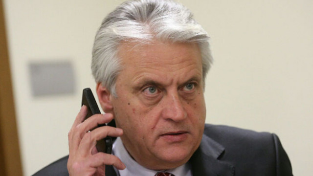 Вътрешният министър Бойко Рашков е излъгал по време на ресорната