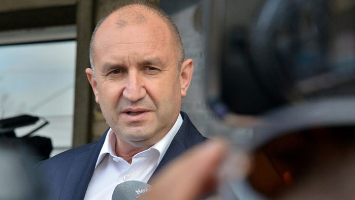 Президентът призова партиите да търсят ново управленско мнозинство, за да функционира държавата