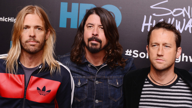 Foo Fighters с два концерта в Лондон и Лос Анджелис в памет на Тайлър Хоукинс
