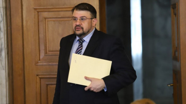 "Лоялният" Настимир Ананиев: Има депутати в ИТН, които ще подкрепят кабинета на Петков