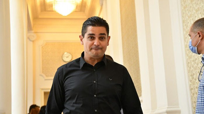 Осем депутати ще напуснат групата на Има такъв народ в