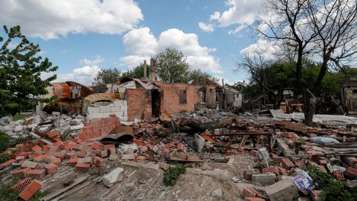 Всички мостове към украинския град Северодонецк са разрушени, съобщиха местните