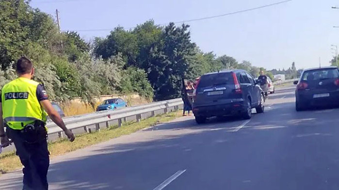 Верижна катастрофа на пътя за Златни пясъци създаде за кратко затруднения за трафика