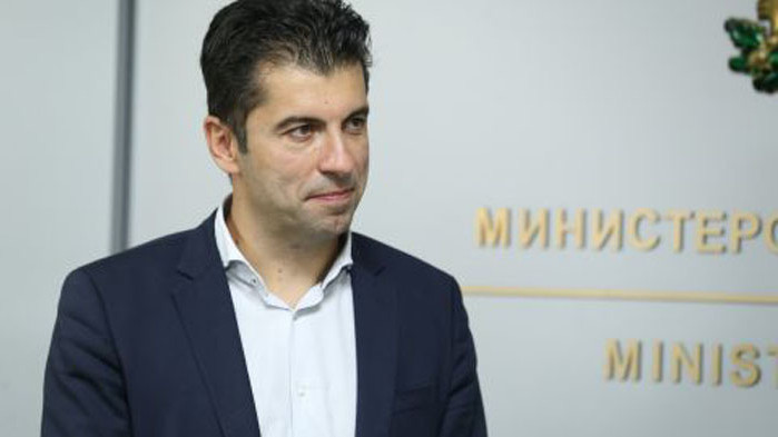 Кирил Петков се взе за исторически значим, трябвали му 121 депутата