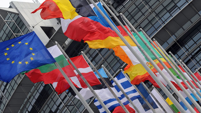 ЕС ще даде единен отговор на британския законопроект, чрез който