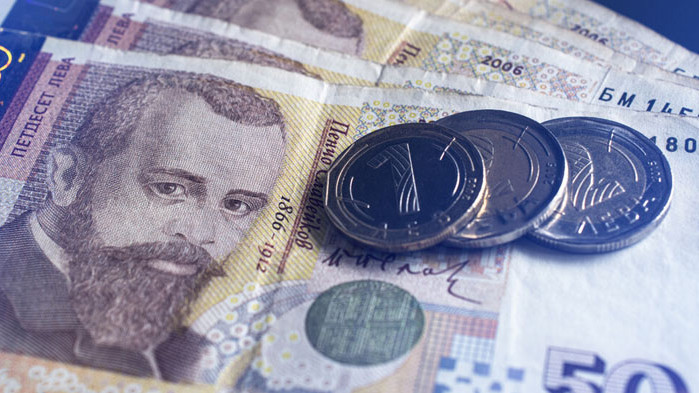 Средният осигурителен доход за април е 1306,77 лева