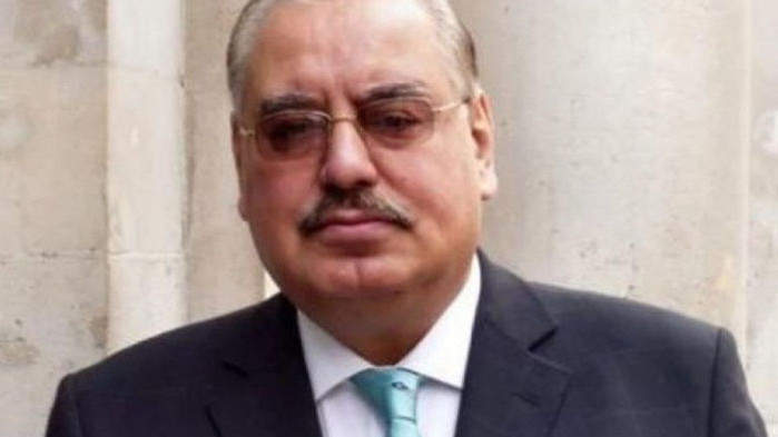 България е в политически и икономически хаос и криза, която