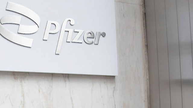 ЕС иска промяна в договорите с Pfizer за доставки на ваксини