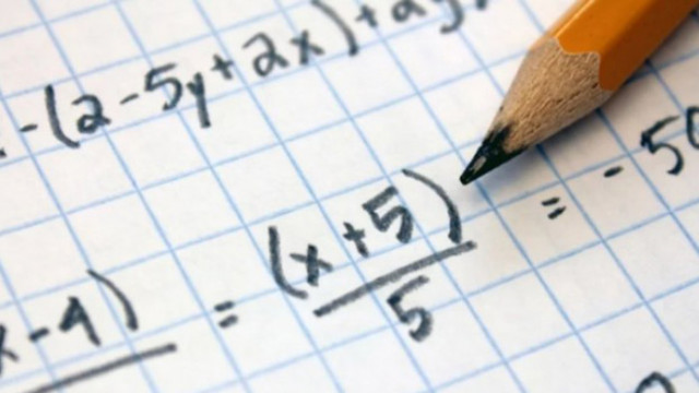Гаф на матурата за 10 клас: МОН пуснаха сгрешени формули по математика