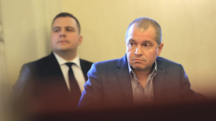 Тошко Йорданов: Кирил Петков пише съобщения на наш депутат, пазаруването продължава