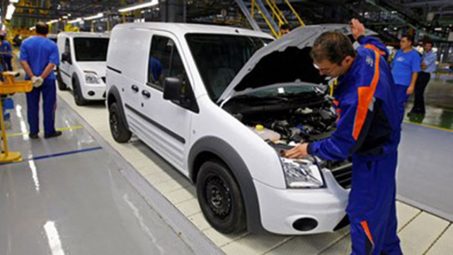 Дефектните автомобили са произведени между 2013 и 2021 г Форд изтегля