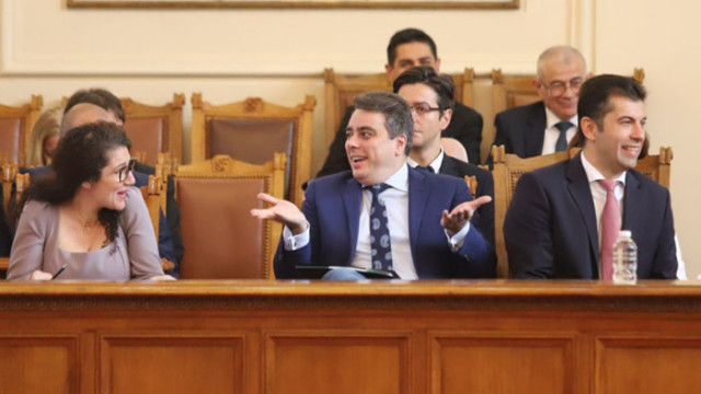 На извънредно заседание във вторник парламентът ще дебатира по вота