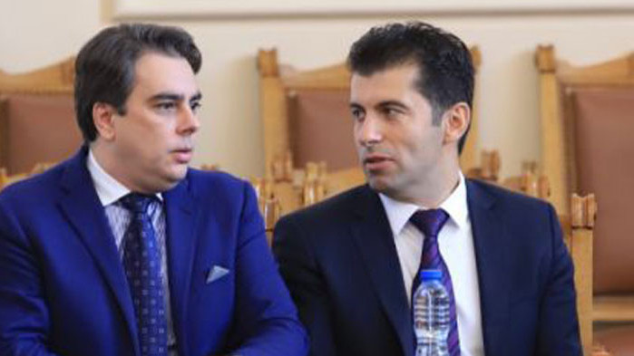 Петков съгласен Асен Василев да е премиер
