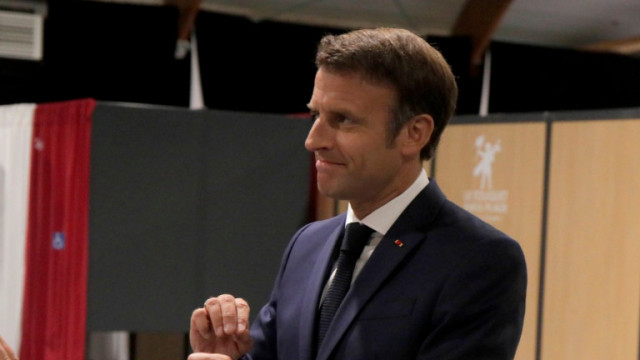 Центристката коалиция на френския президент Еманюел Макрон получава най много места