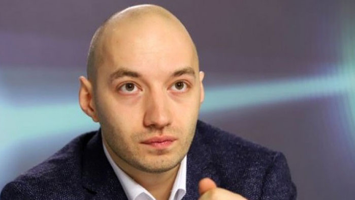 Петков и Василев влизат в полето на либералното градско, но губят масовия българин