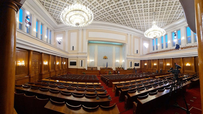 Депутатите ще гласуват предложението на Франция за РСМ