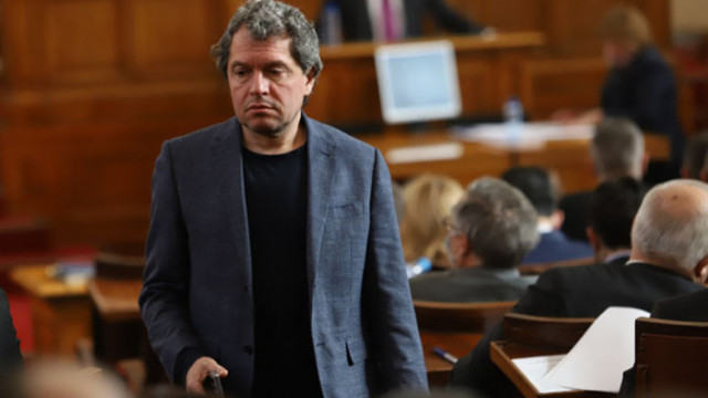 Йорданов: Радев да разсекрети последния КСНС, за да се види какво говори Кирил Петков