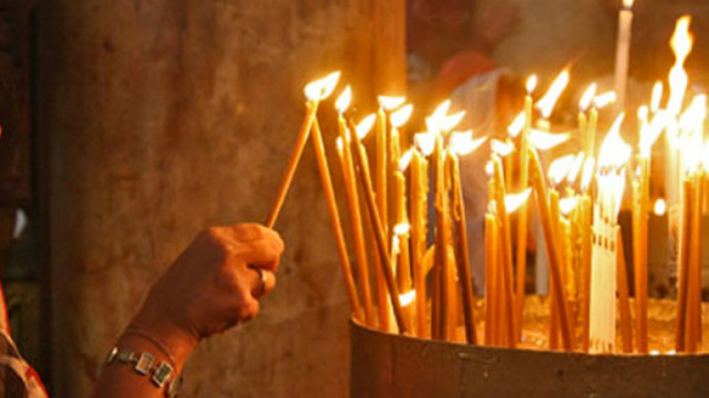 Парафиновите свещи поскъпват двойно съобщава БНТ Цената им става 160