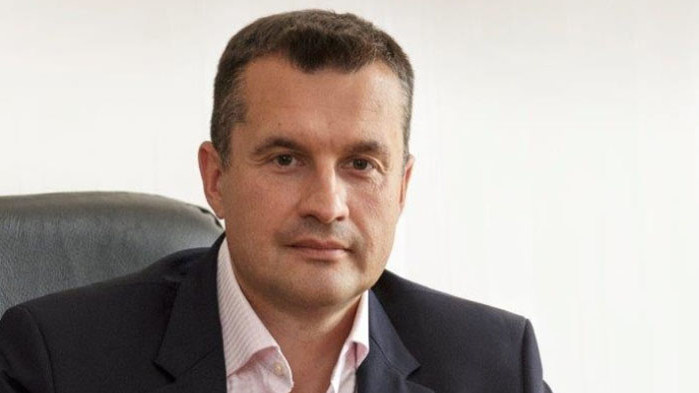 Един президент не може да е постоянна черна станция, която