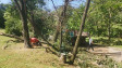 Тежка техника разчиства парка на Сандански от щетите на урагана