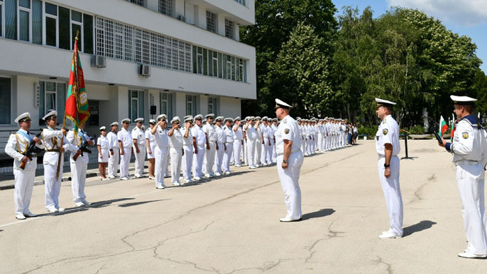 Новият командир на военноморска база Варна встъпи в длъжност