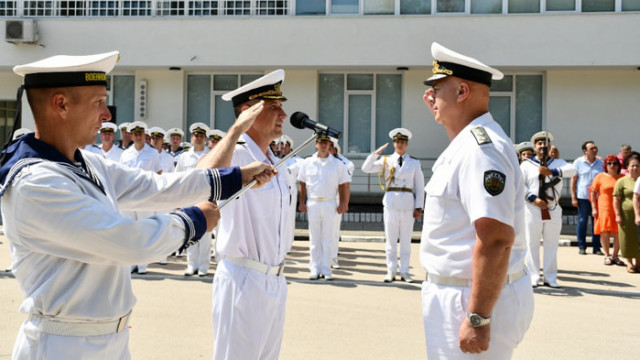 Новият командир на военноморска база Варна встъпи в длъжност