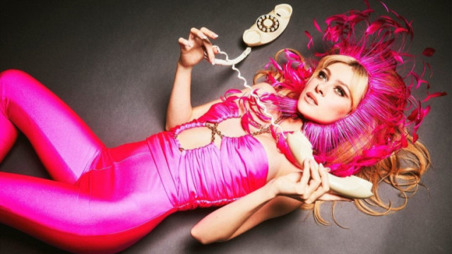 Новата звезда на корицата за списание Tatler за месец август