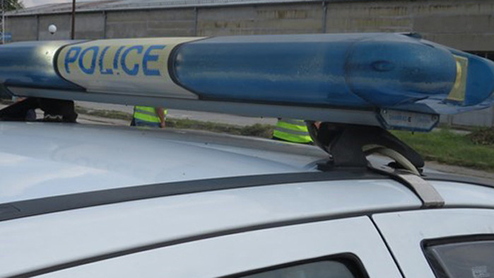 15-годишен открадна автомобил, за да повози приятели