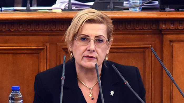Елена Гунчева се отказа да напуска НС, става независим депутат
