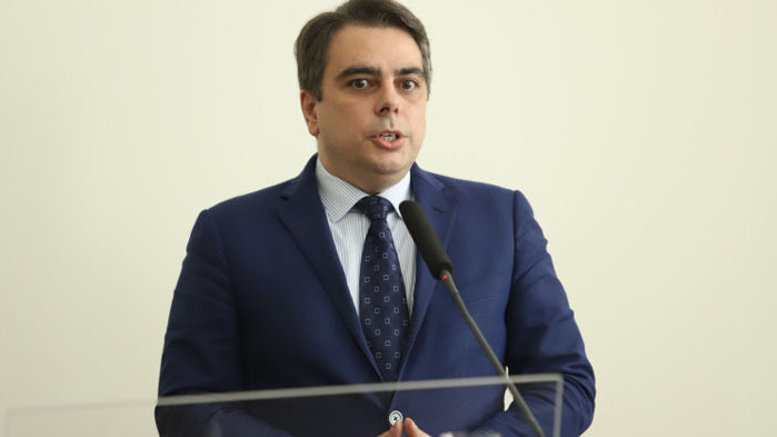 На база на данните от месечните отчети за касово изпълнение