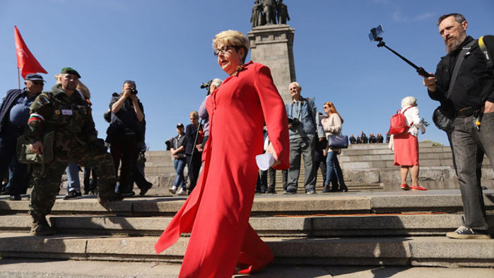 Митрофанова категорично чака отговор от Петков или звъни на Путин в 12 часа