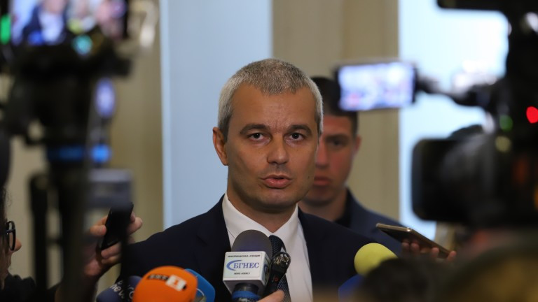 "Евроатлантикът" Костадинов поиска прегласуване на вдигане на ветото на РСМ