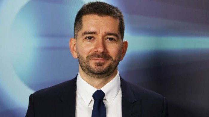 От Фейсбук на Слави Василев: Не знам кой плаща по