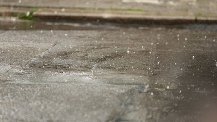 Силна градушка е ударила врачанското село Долна Кремена. Няма пострадали