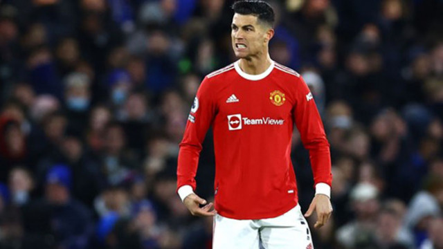 Португалският нападател на  Манчестър Юнайтед Кристиано Роналдо е поискал разрешение да